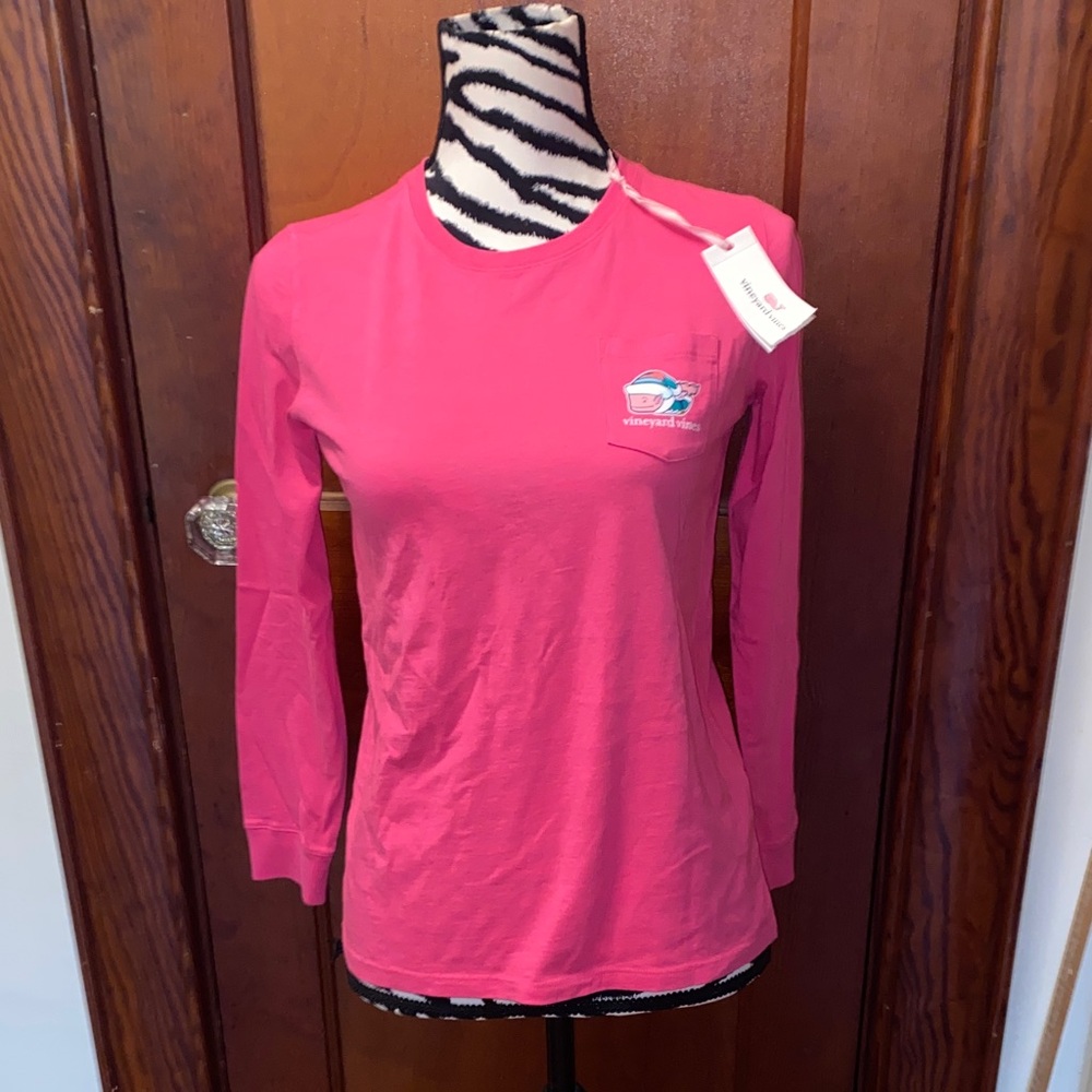 Vineyard Vines Bright Pink merry Christmas whale elf Long Sleeve Tee